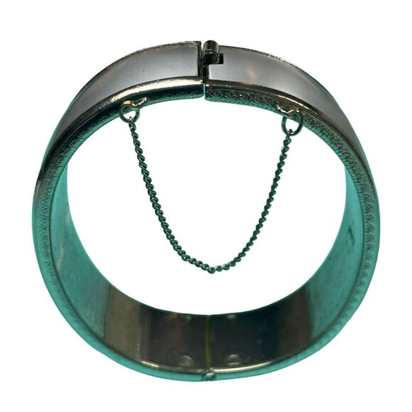 Vintage Signed HOBE Silver toned Enamel Diamond Cut Engraved Hinged Bangle Women - Picture 3 of 8